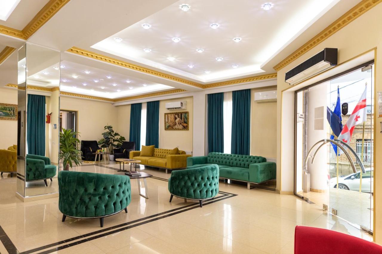 Hotel Grand Palace Tbilisi Exteriör bild