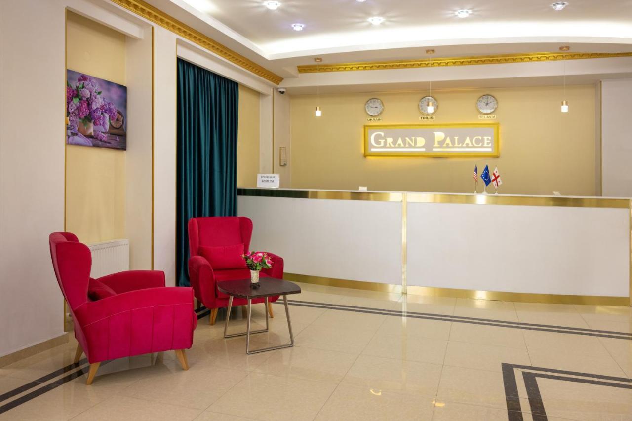 Hotel Grand Palace Tbilisi Exteriör bild