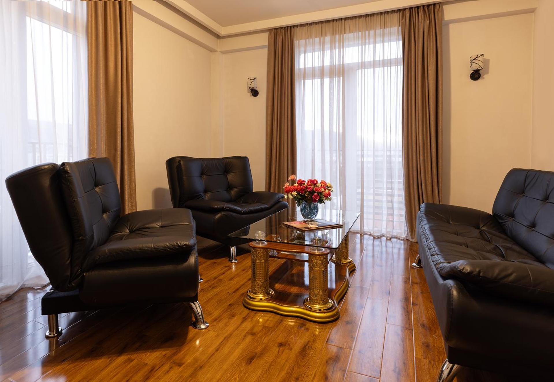 Hotel Grand Palace Tbilisi Exteriör bild