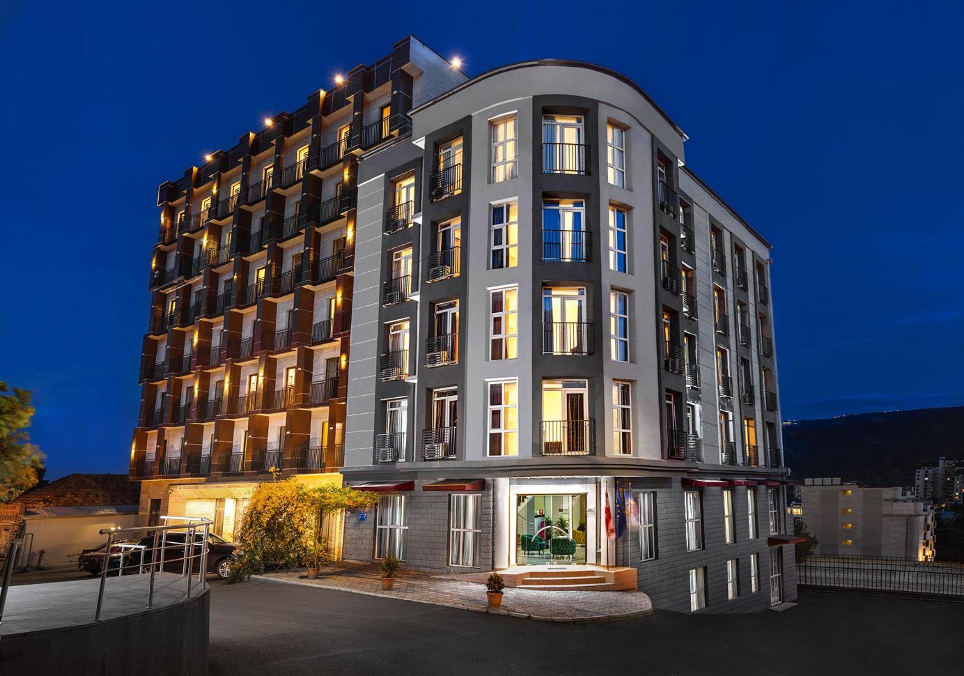 Hotel Grand Palace Tbilisi Exteriör bild