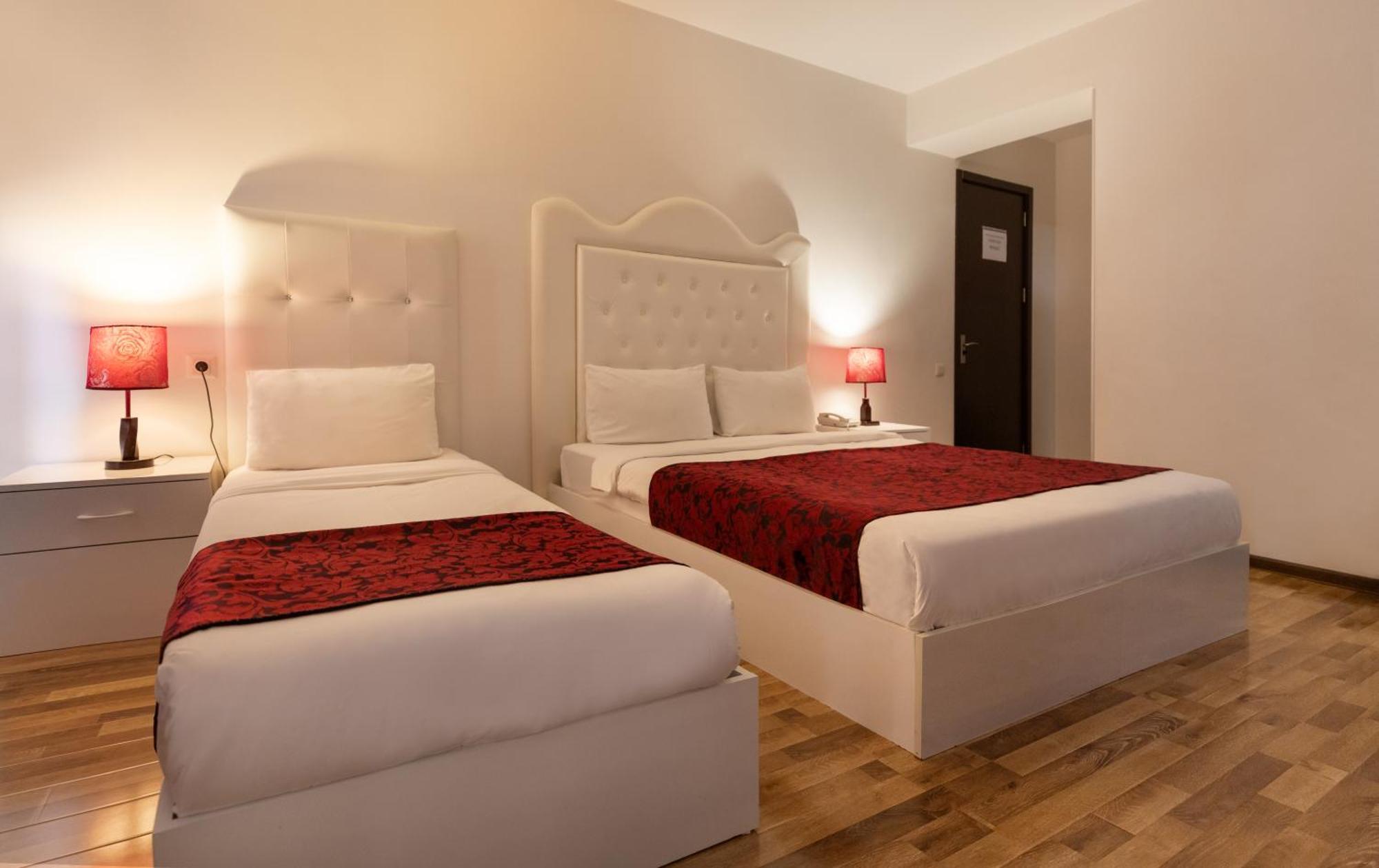 Hotel Grand Palace Tbilisi Rum bild