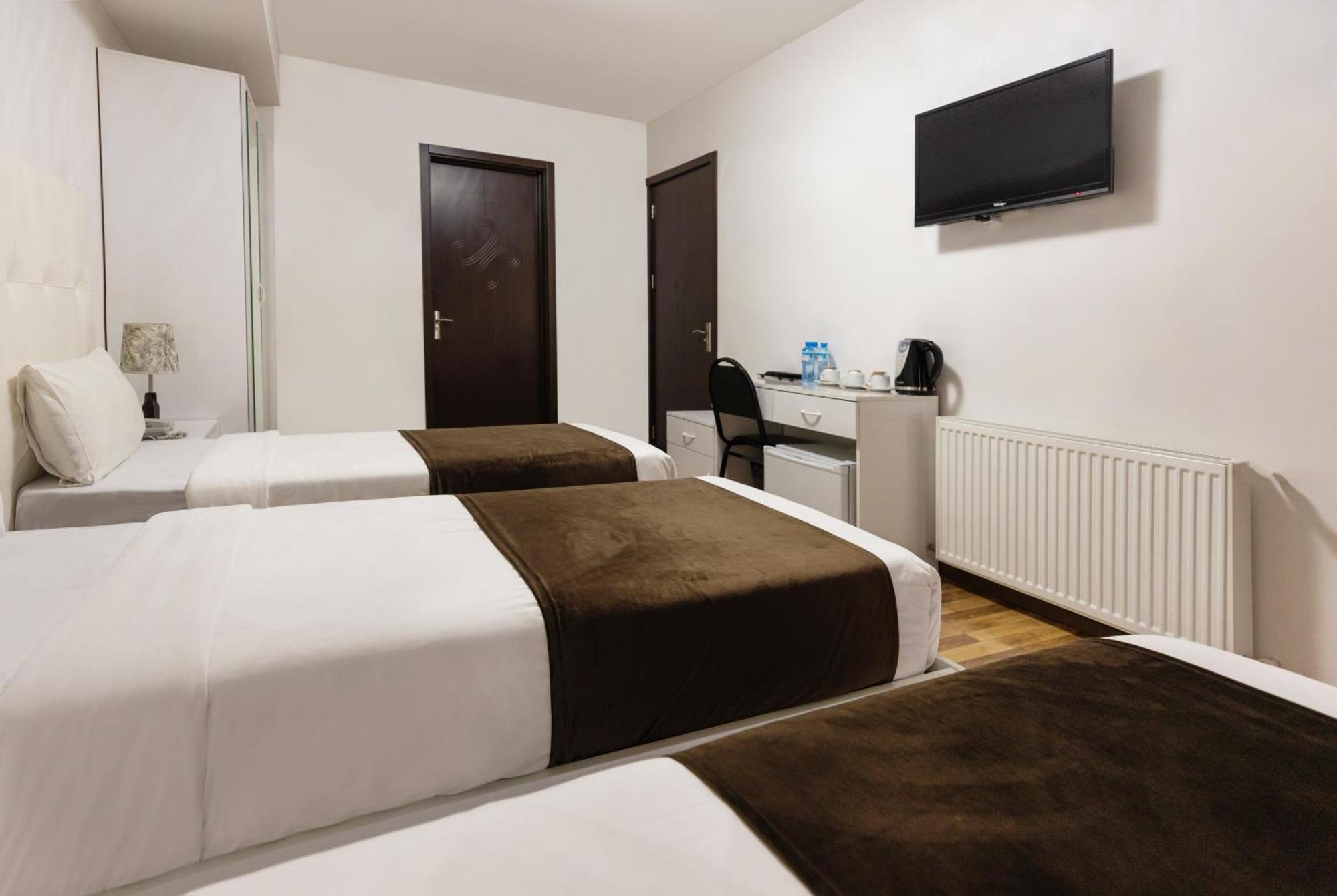 Hotel Grand Palace Tbilisi Rum bild