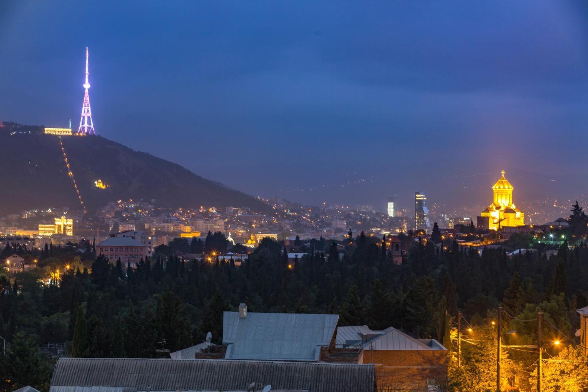 Hotel Grand Palace Tbilisi Exteriör bild