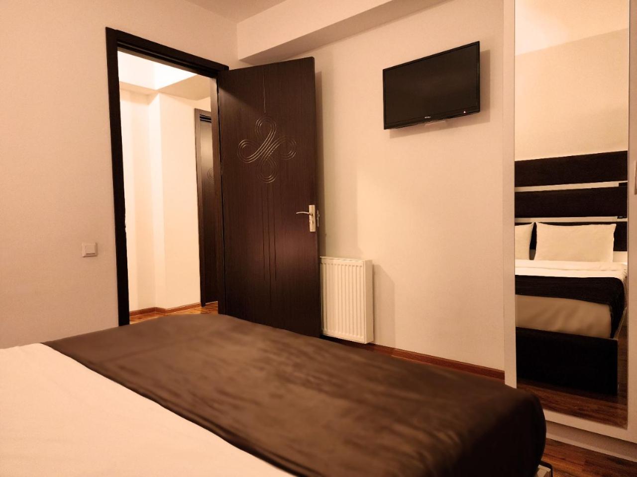 Hotel Grand Palace Tbilisi Rum bild