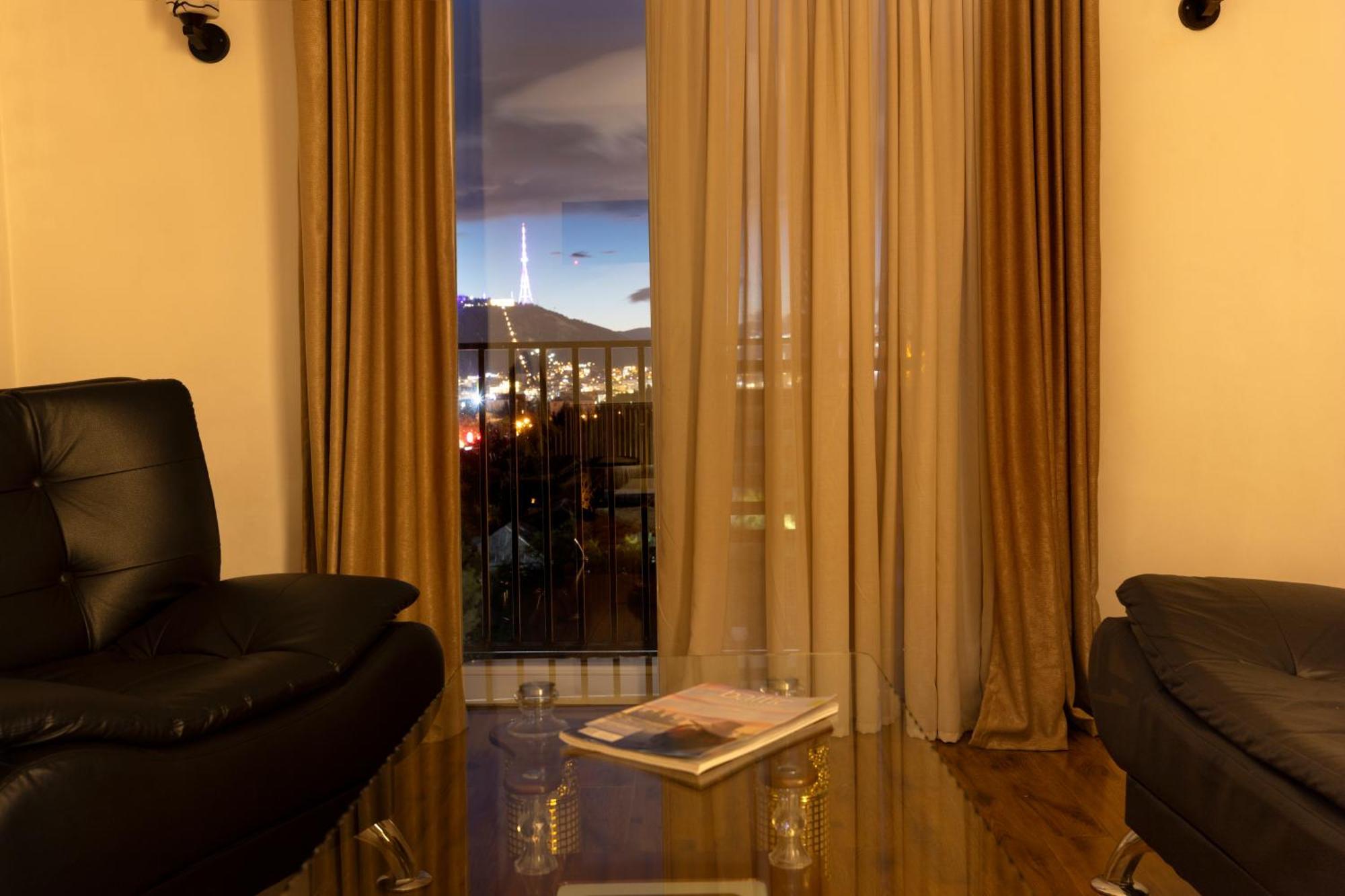 Hotel Grand Palace Tbilisi Rum bild